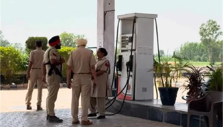 firing at petrol pump